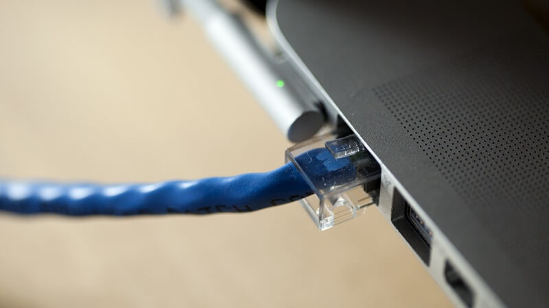 Kiểm tra dây và cổng kết nối với Router
